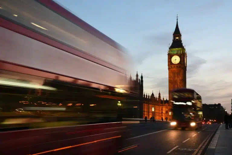 timelapse photo of Elizabeth Tower and noisy planning in London and the south